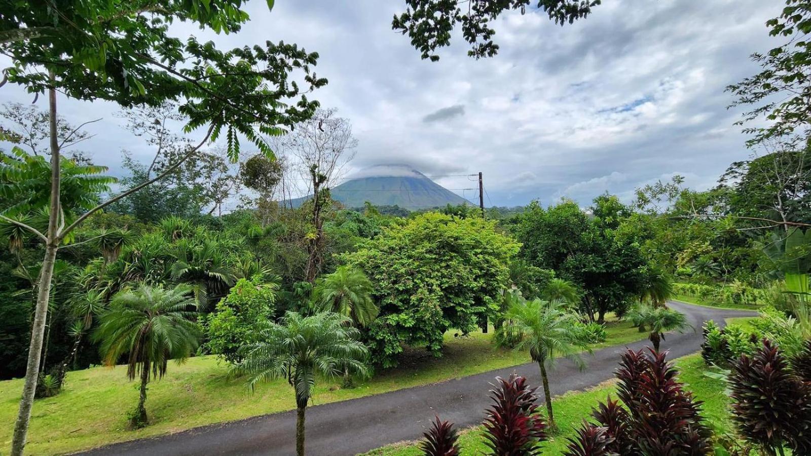 Hotel Kokoro Mineral Hot Springs La Fortuna Exterior photo